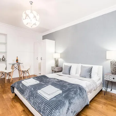 Rent Like - Przejscie Garncarskie 10 Apartment *